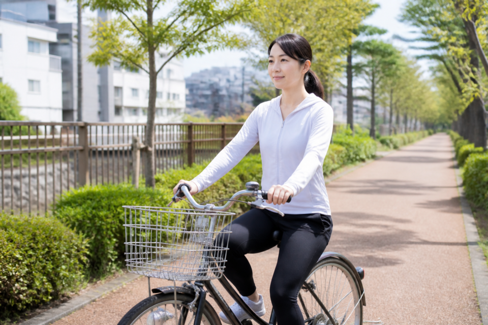 自転車で猫背になる？骨盤・背中・首に負担をかけにくい姿勢